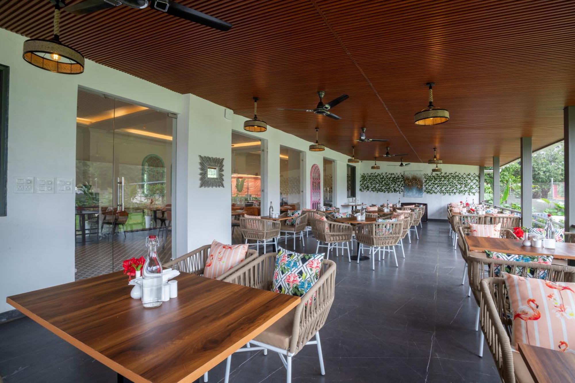 Stone Wood Hotel Amboli Amboli  Dış mekan fotoğraf