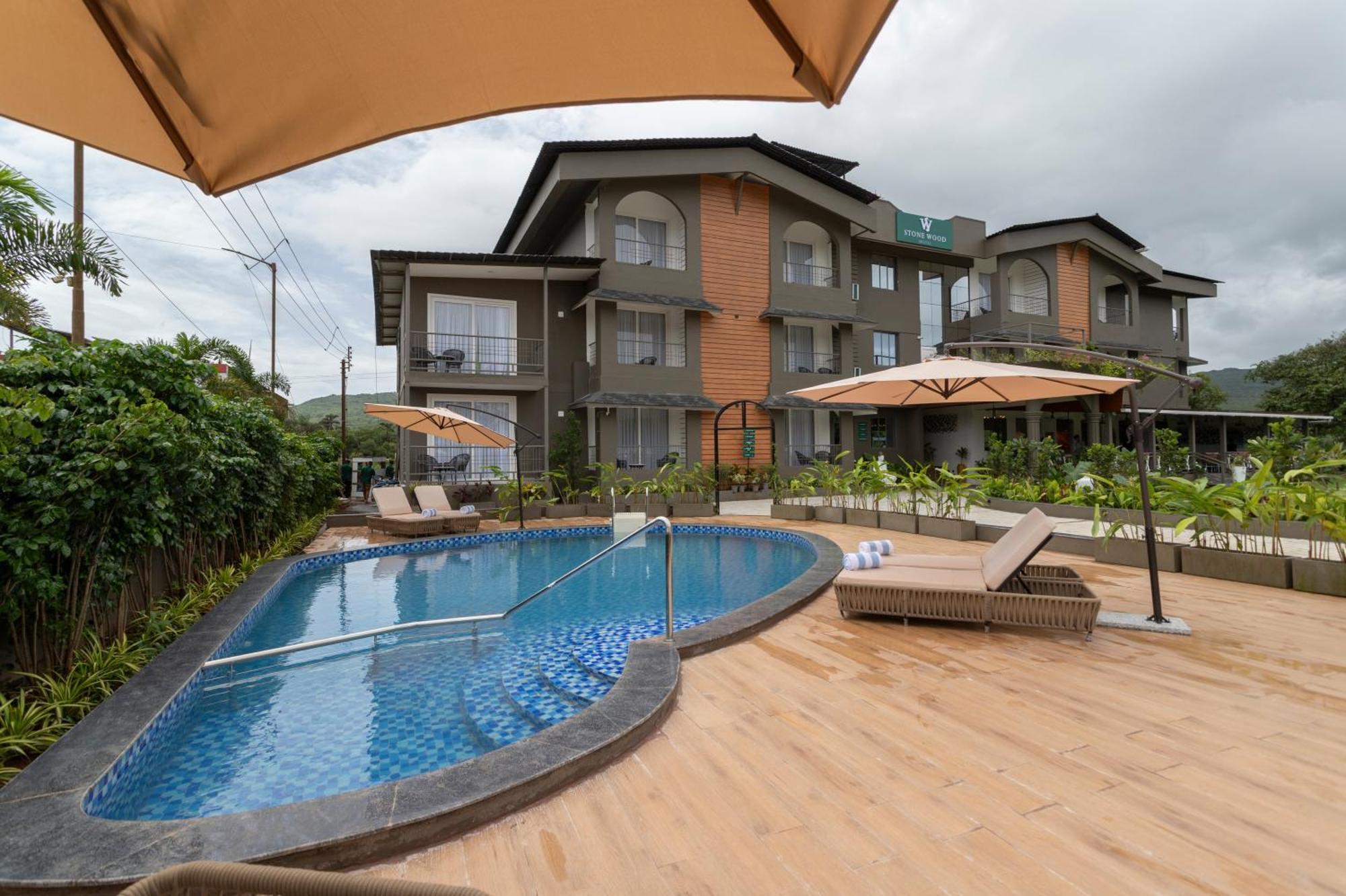 Stone Wood Hotel Amboli Amboli  Dış mekan fotoğraf