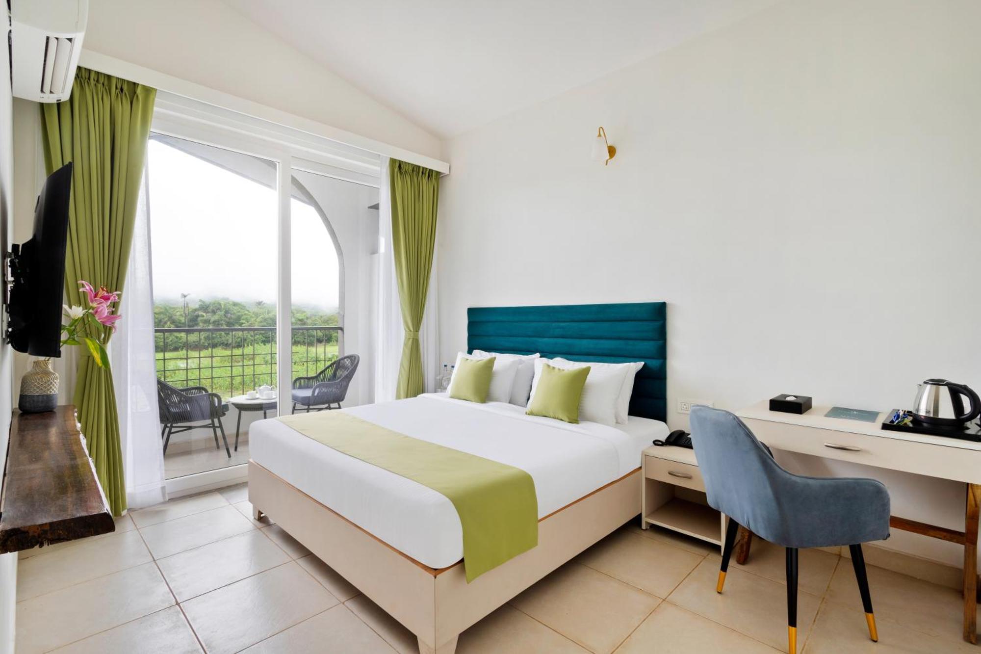 Stone Wood Hotel Amboli Amboli  Dış mekan fotoğraf