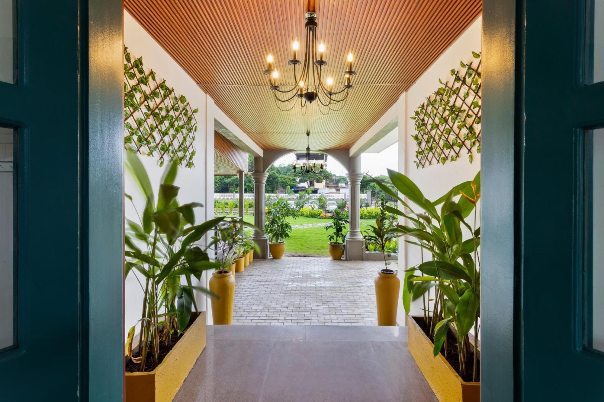 Stone Wood Hotel Amboli Amboli  Dış mekan fotoğraf