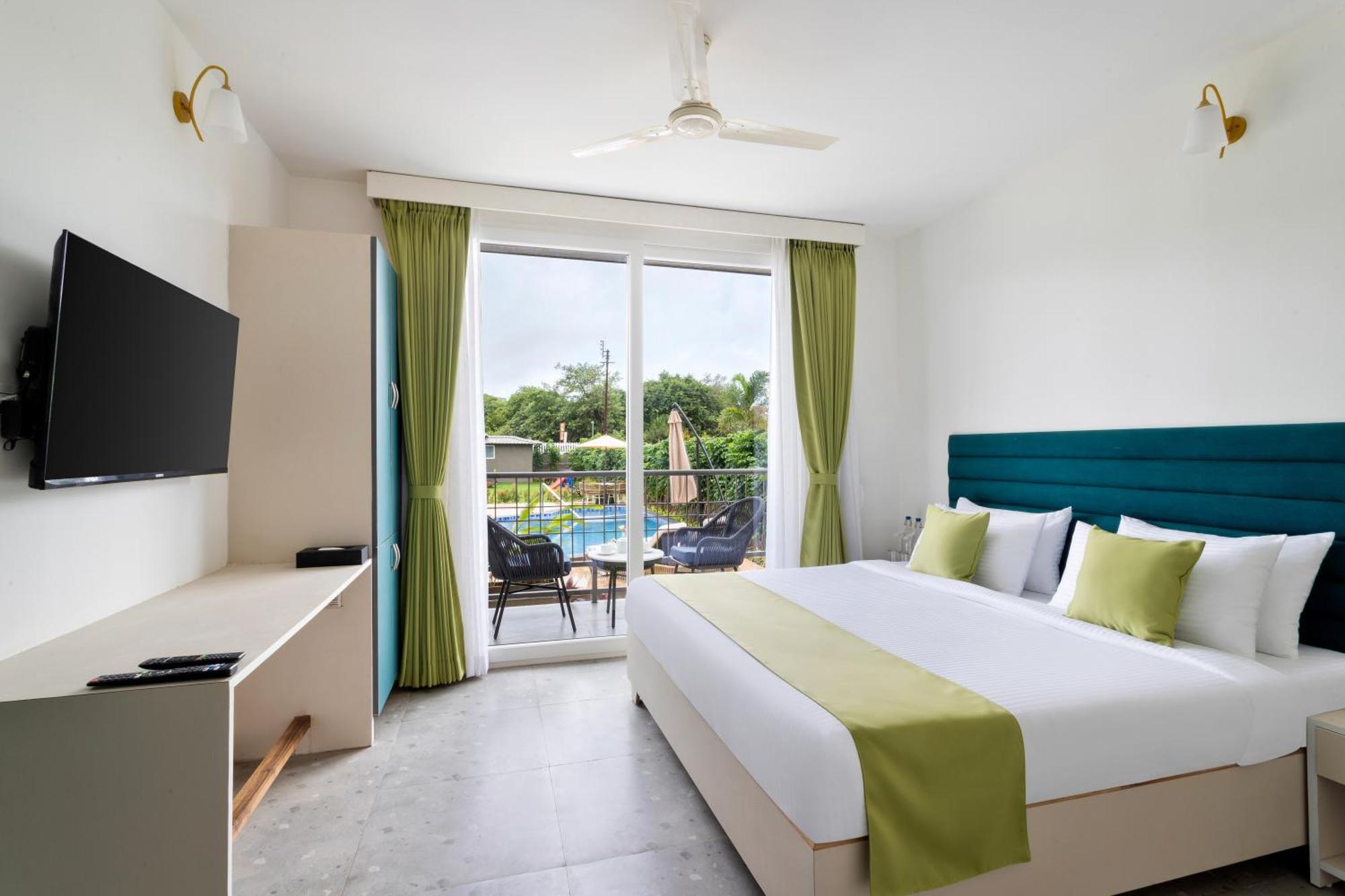Stone Wood Hotel Amboli Amboli  Dış mekan fotoğraf