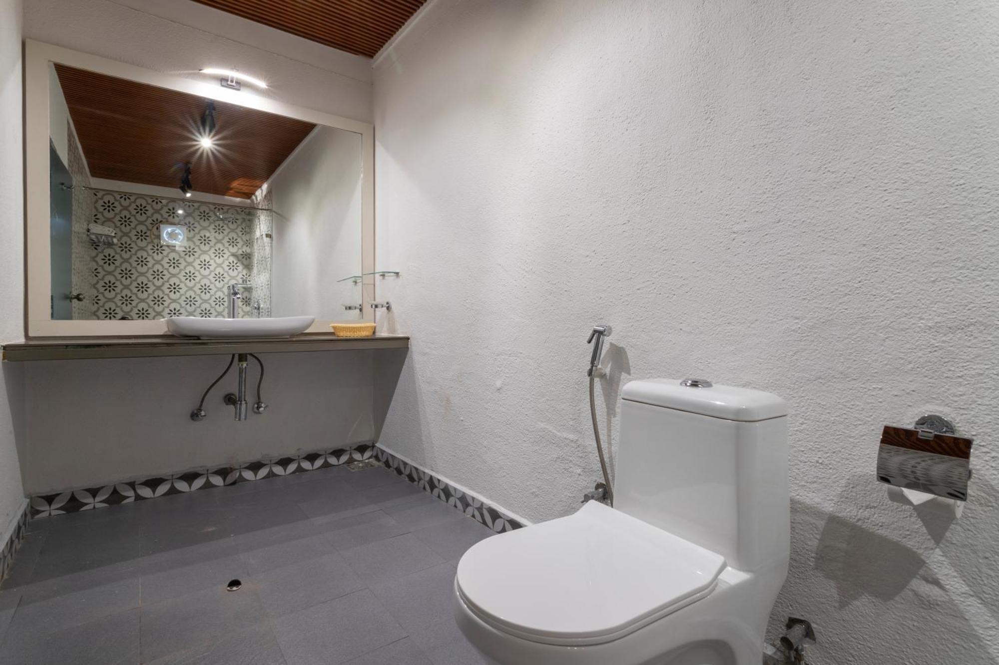Stone Wood Hotel Amboli Amboli  Dış mekan fotoğraf