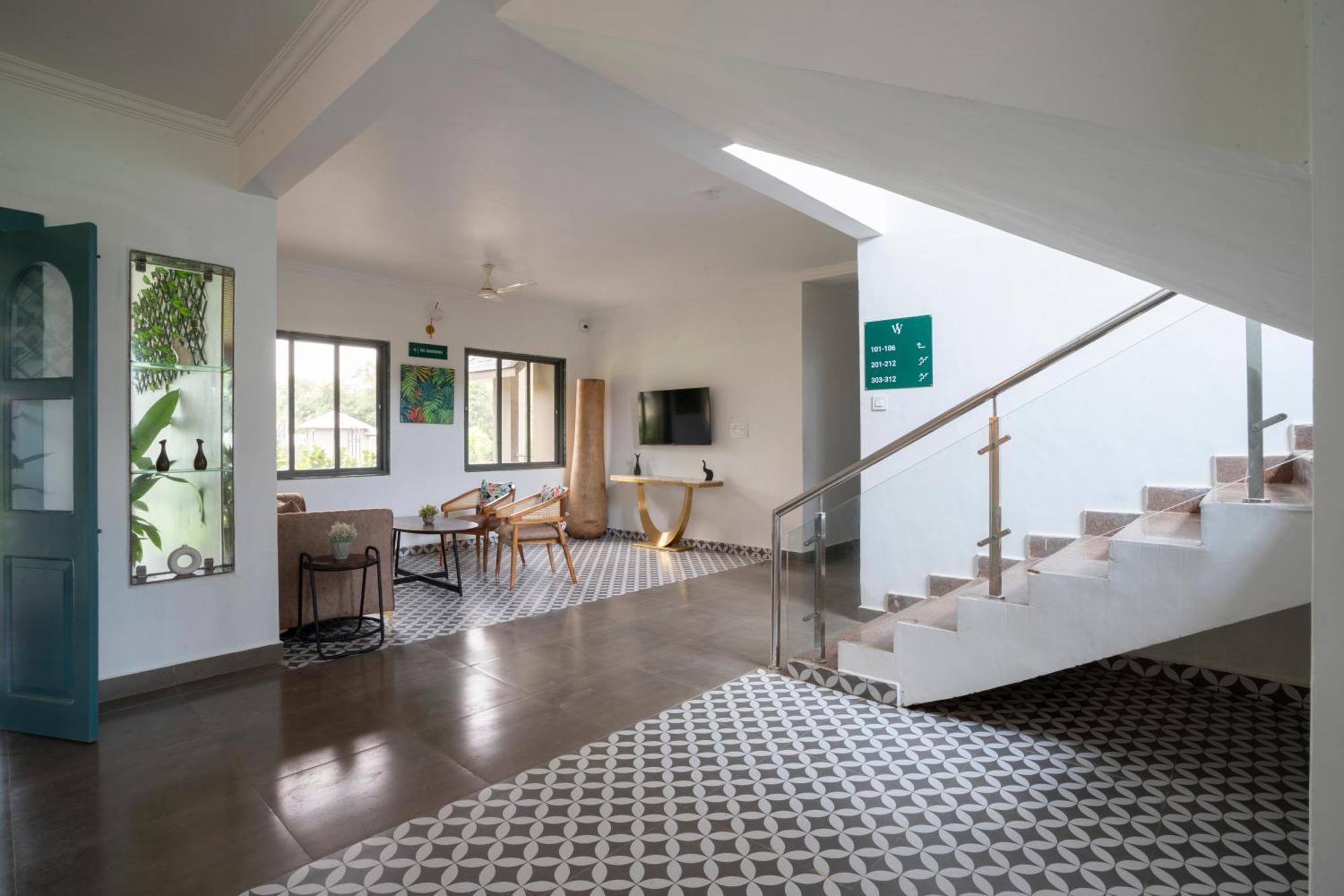 Stone Wood Hotel Amboli Amboli  Dış mekan fotoğraf